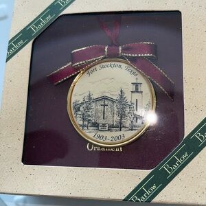 Vintage 2003 Barlow Christmas Ornament new in Box‎